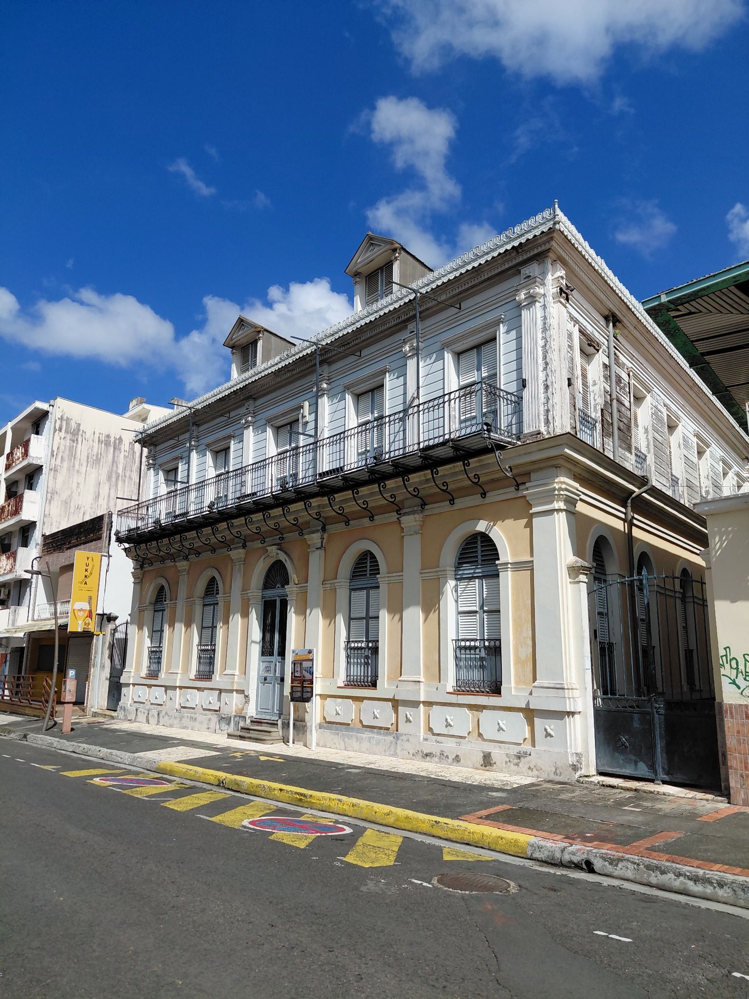 Visite guidée de Pointe-à-Pitre - Ancienne Mairie, patrimoine créole